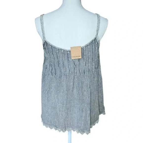 Earthbound Grey Tank with Crochet Hem - NWT - Size Small - Picture 3 of 4
